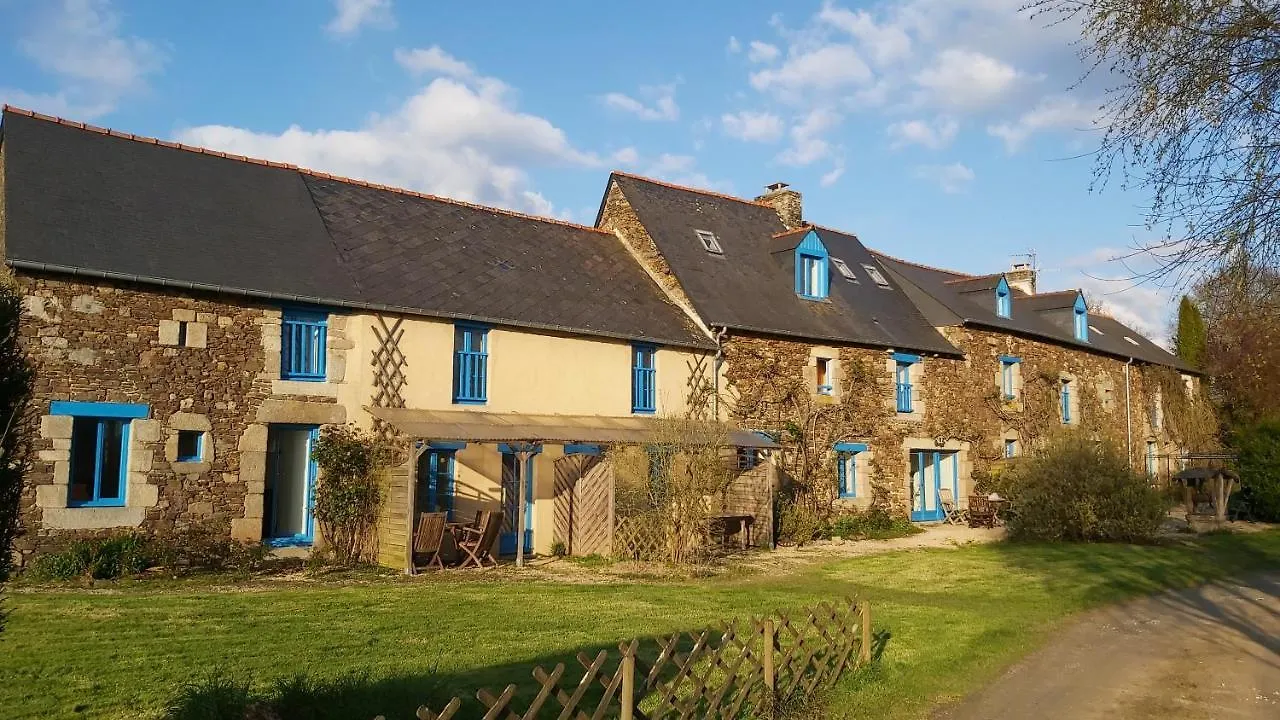 Domaine De La Tarais Villa Calorguen France