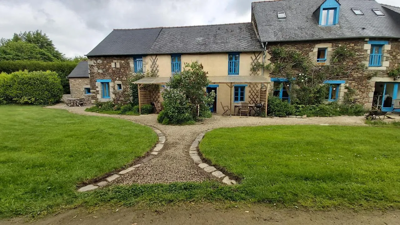 Domaine De La Tarais Villa Calorguen